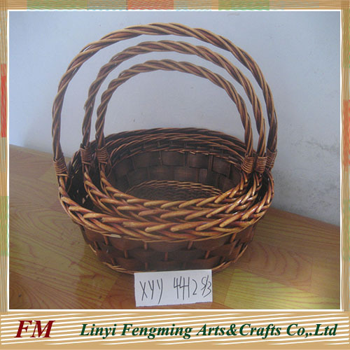 Mini round white wicker flower basket