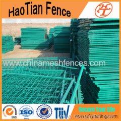 China Colorful Highway Fence Wire Mesh