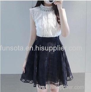 Product Description 2015 summer and fall Han edition European women sle eveless lace suits