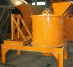 Compound Crusher with simple structure