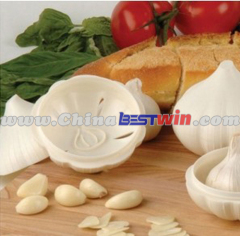 Hutzler Garlic Saver in kitchen