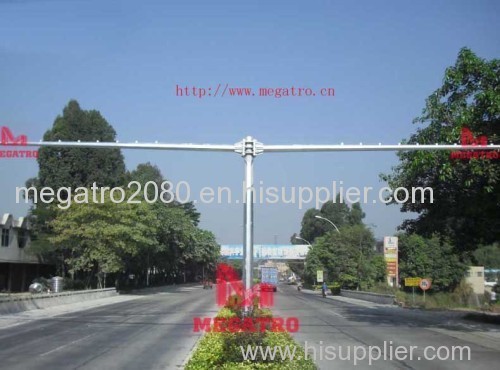 Traffic single mast pole