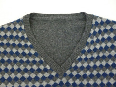 Men's Checked Pattern V Neck Sweaters