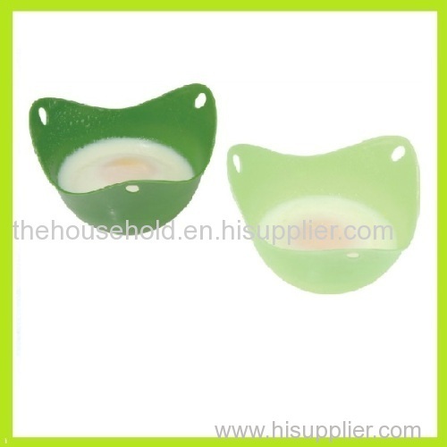 Re-usable silicone floating egg poacher