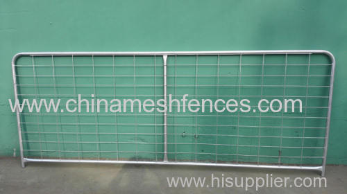 1-3/4'' round high-tensile strength tubing 50'' tall 2 x 4 Wire-Filled Gate