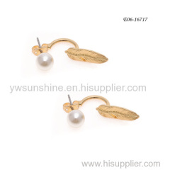 Double Sided Pearl Stud Earring Of Leaf Shape Metal