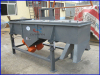 Food linear vibrating screen for grade