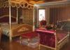 In Gold Leaf Finished Luxury Hand Carved Bedroom Furniture For Hotel