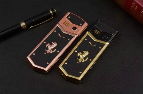 Hot sale LKV5 1.5 inch luxury mobile phone with HD camera Quad Band Ultrathin Luxury Cell Phone 