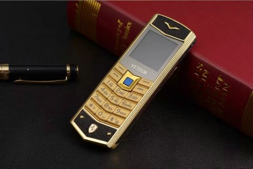 Hot sale LKV5 1.5 inch luxury mobile phone with HD camera Quad Band Ultrathin Luxury Cell Phone 