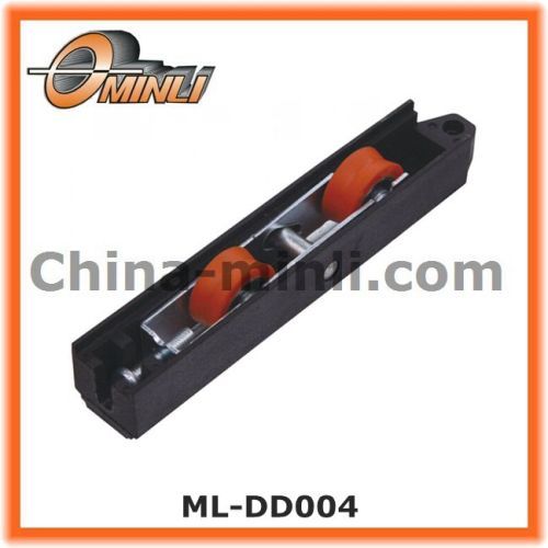 Double wheel window roller with plastic housing