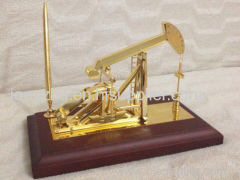 Zinc Alloy & Wood Oilfiled Pumping Unit Model with Pen Holder
