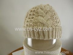 Women's Winter Fashionable Cable Knit Hats