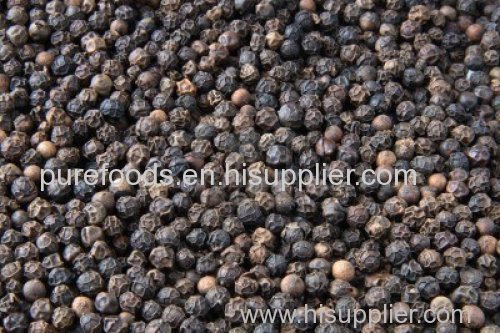 Black pepper and white pepper