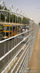 Top Curvy Welded Steel Road Fence