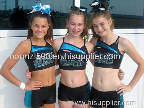 crop top cheer