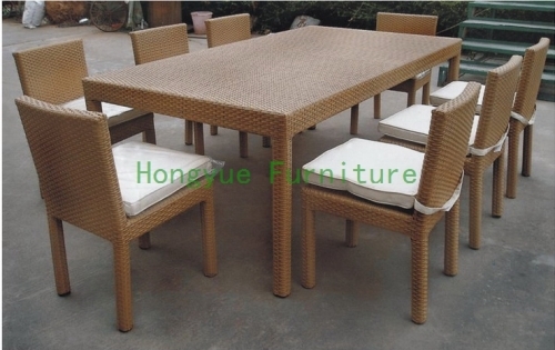 Brown color new pe rattan dining set with cushions manufacturer