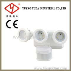 Triplehead motion sensor outdoor flood lihgt