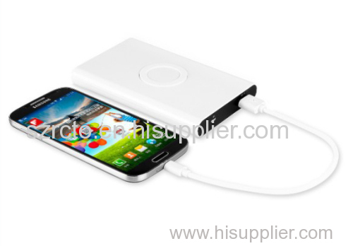 New Arrival Qi Standard wireless charger&power bank 2-in-1 Built-in 7000mA lithium polymer battery portable outdoor