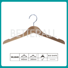 Flat body wood hanger