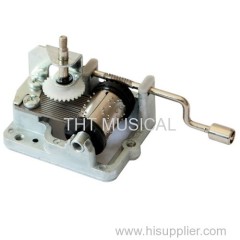 HANDLE TOP CYLINDER CRANKED MUSIC BOX