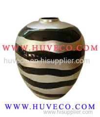 Gorgeously Designed Vietnam Lacquer Vase