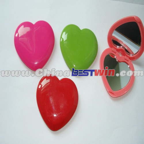 Heart shape colorful plastic pocket mirror