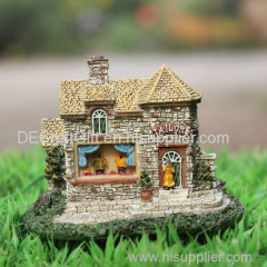 cute polyresin building decoration statue for sale