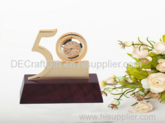 2015 chinese factory custom made handmade carved hot new product resin trophy