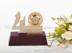 2015 chinese factory custom made handmade carved hot new product resin trophy