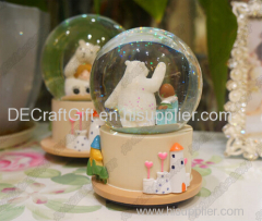 High quality resin customized musical snow globe snow globe