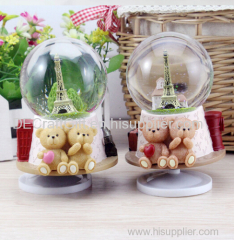 Custom made polyresin glass snow water globe