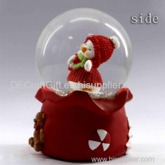 Indoor Polyresin Snow Globe Souvenir Gift Human Snow Globe