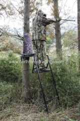 Outdoor ladder tree stand