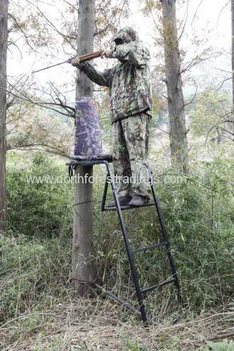 Outdoor ladder tree stand