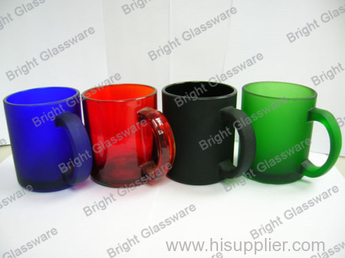 Best design solid color glass beer mug with handle