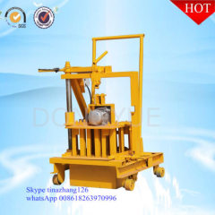 Laying machine for blocks