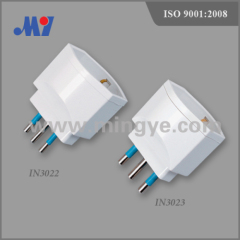Adaptor with earting contact