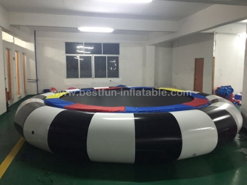 Inflatable floating trampoline inflatable water bounce