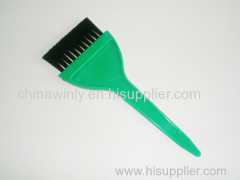 Greenn color dye brush