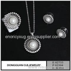 E2733 And P2504 And R6484 Imitation Pearl Jewelry Set