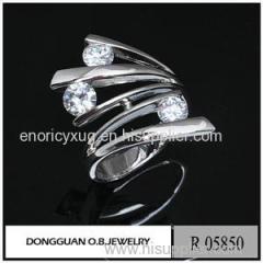 R5850 925 Silver New Design Ring White Gold Plated