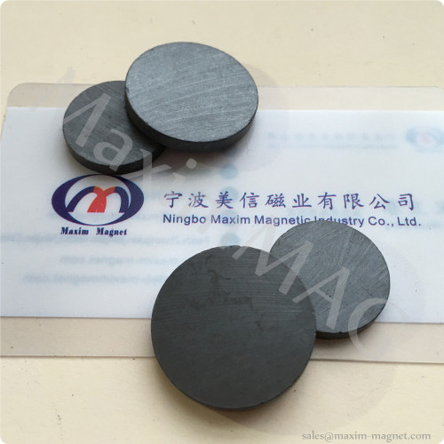 Disc round ferrite magnets
