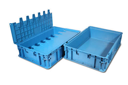 plastic container used in warehouse