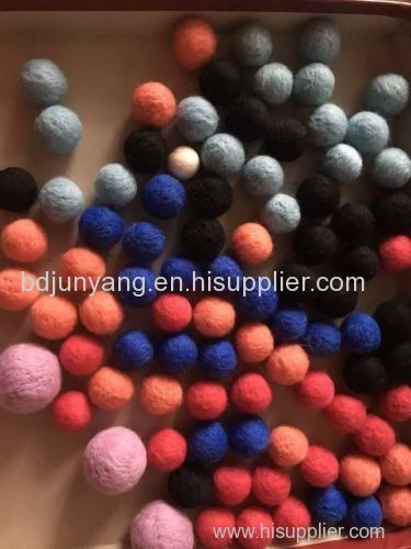 Low price christmas wool ball decoration small size felt pom pom key attachment felt balls