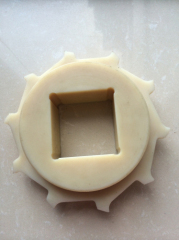 Plastic sprocket for RTB modular belting roller top conveyor chain