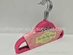 Set of 5 pink flocked non-slip kids hanger space saver length of 33.5cm