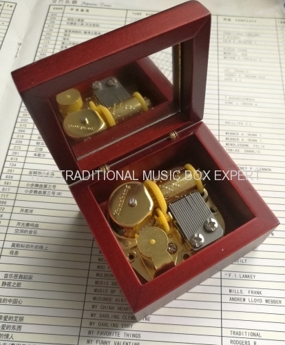 WINE WIND UP WOODEN MUSIC BOXES