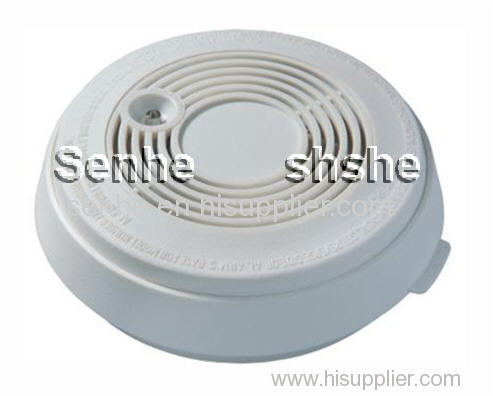 independent low power consumption carbon monoxide smoke detector with alarm output