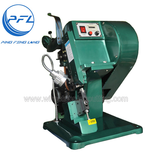 Mechanical wire splicing machine